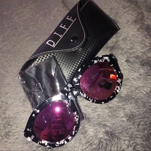 DIFF sunnies!